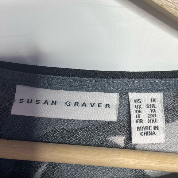 Susan Graver Grey Floral Dress 1X - Picture 3 of 6
